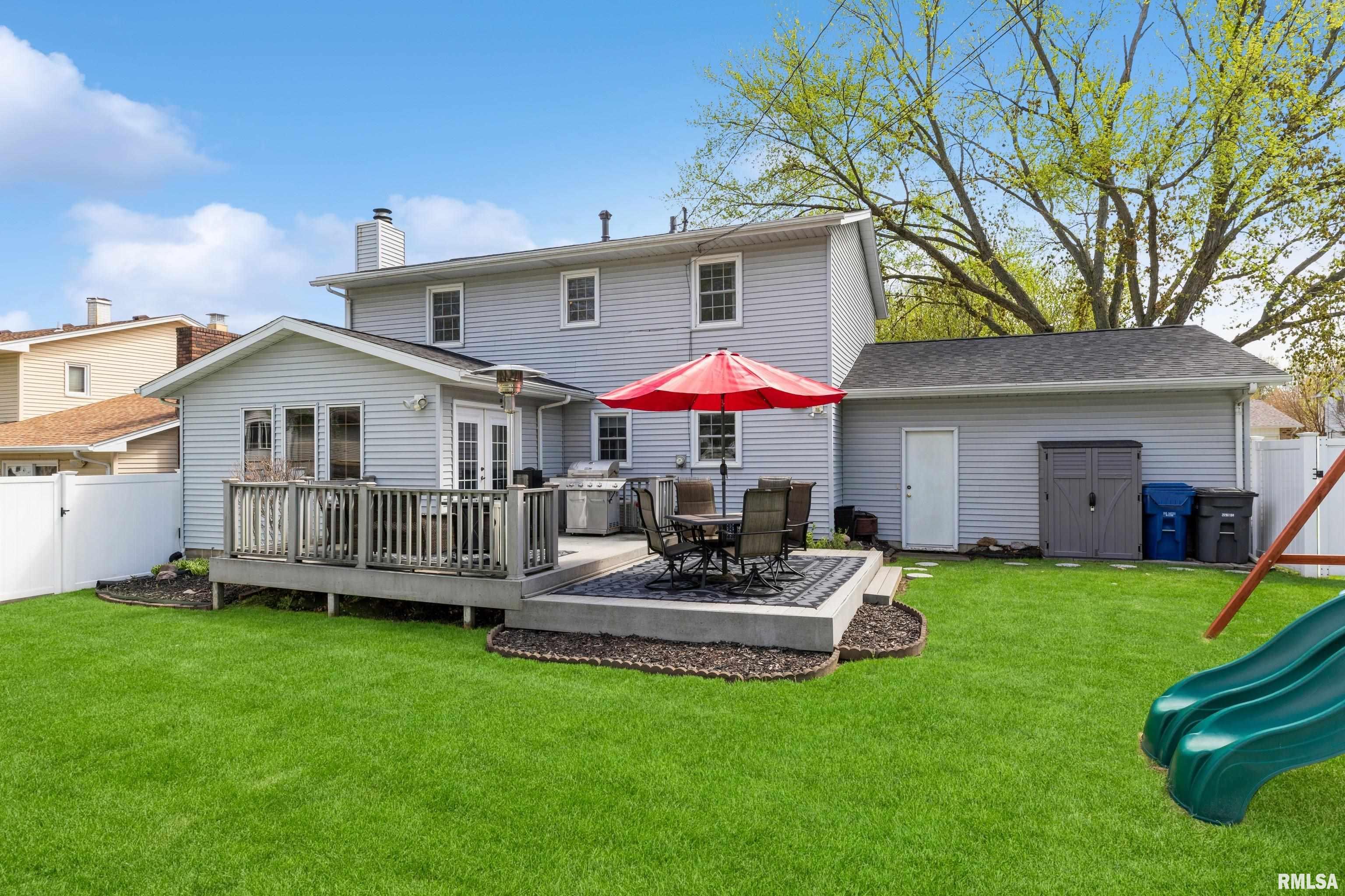 1220 Pinehill Road Bettendorf, IA 52722 - Photo 6 of 46