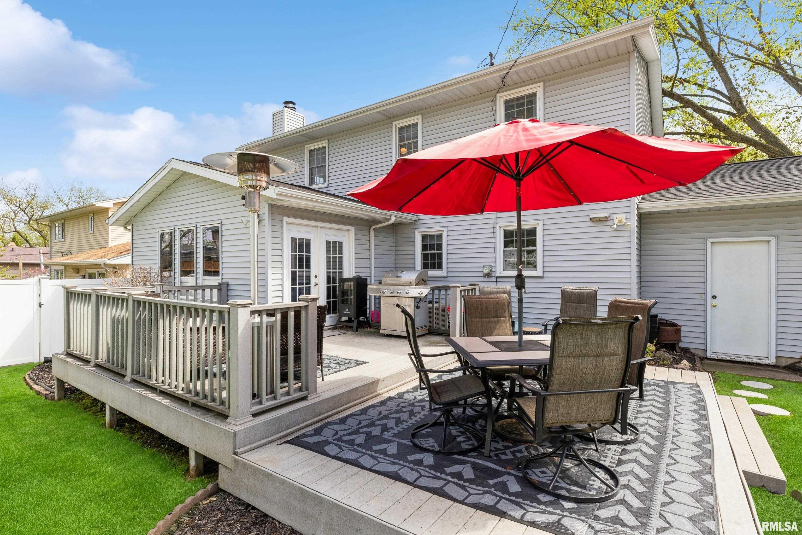 1220 Pinehill Road Bettendorf, IA 52722 - Photo 8 of 46