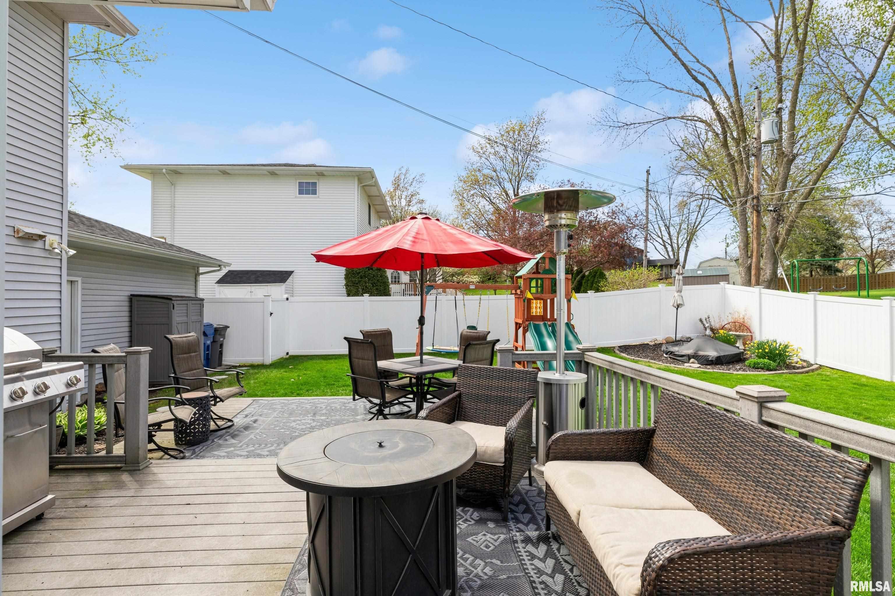 1220 Pinehill Road Bettendorf, IA 52722 - Photo 9 of 46