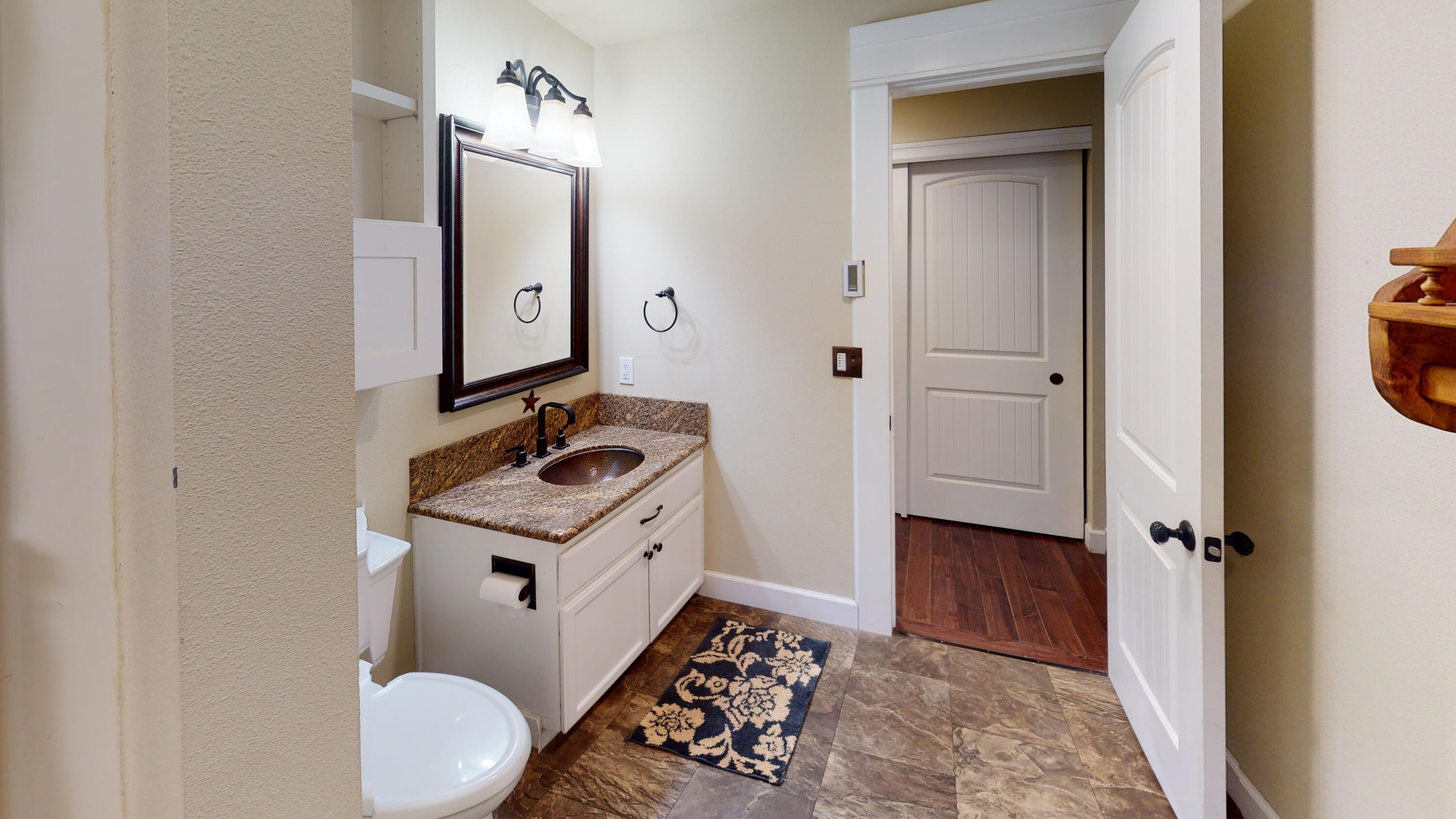 15647 Cornell Road La Pine, OR 97739 - Photo 22 of 40 15647-Cornell-Dr-Bathroom