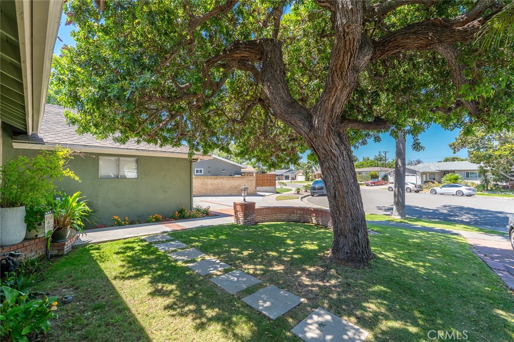 2817 Ridgewood Street Santa Ana, CA 92705 - Photo 37 of 41