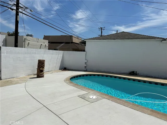 $725,000 | 12122 Utah Avenue, South Gate, CA 90280