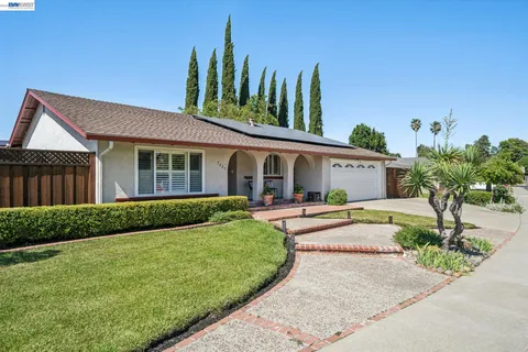 $1,699,000 | 7403 Hillsdale Drive, Pleasanton, CA 94588