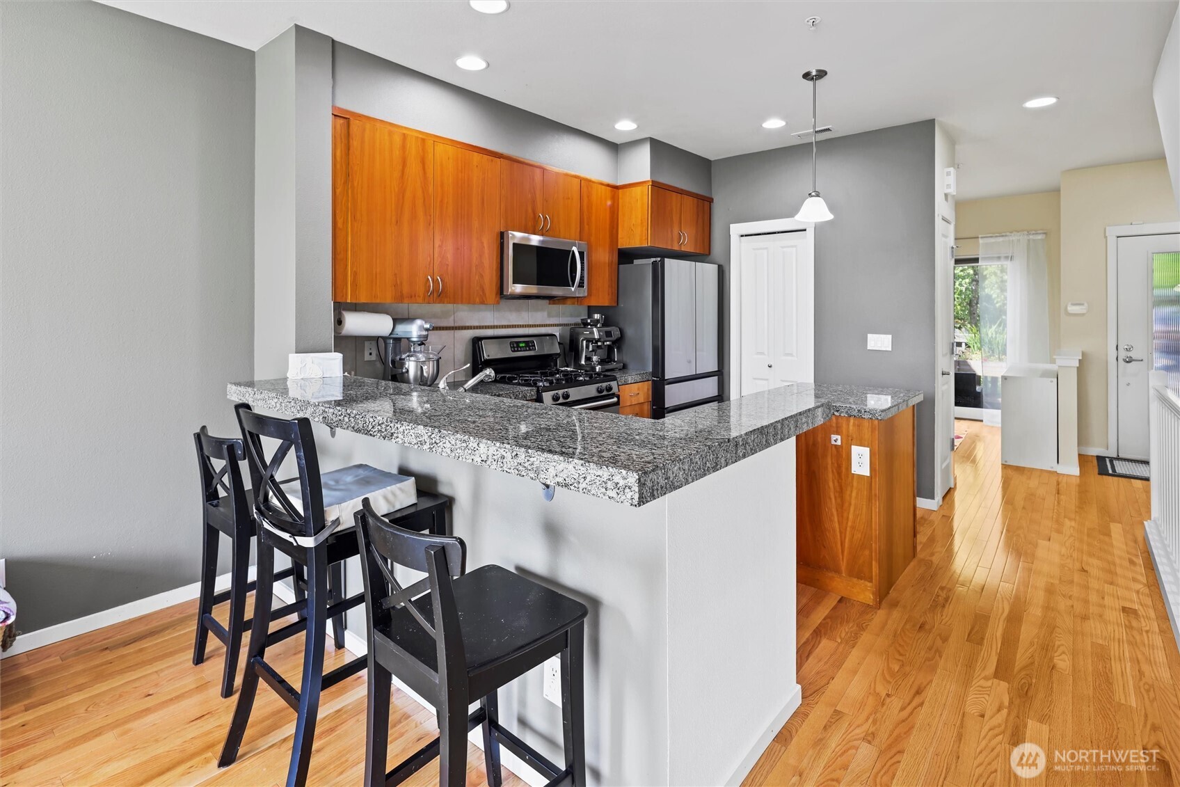 143 Sky Ridge Road Northwest, Unit 102 Issaquah, WA 98027 - Photo 8 of 25