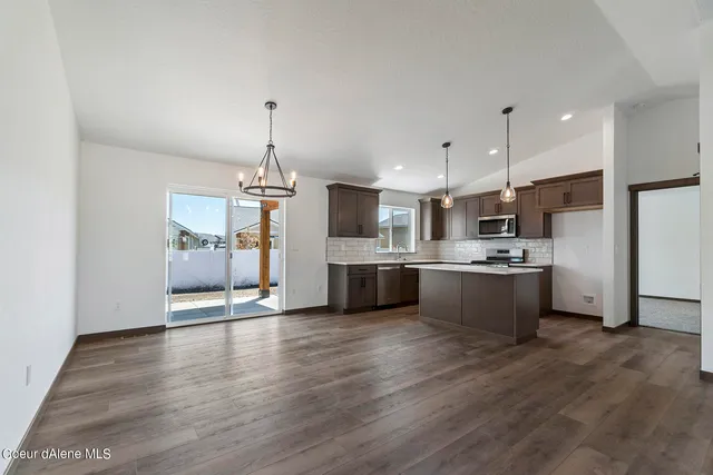 $545,200 | 13400 International Street, Rathdrum, ID 83858