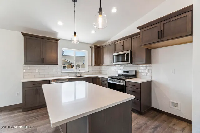 $545,200 | 13400 International Street, Rathdrum, ID 83858