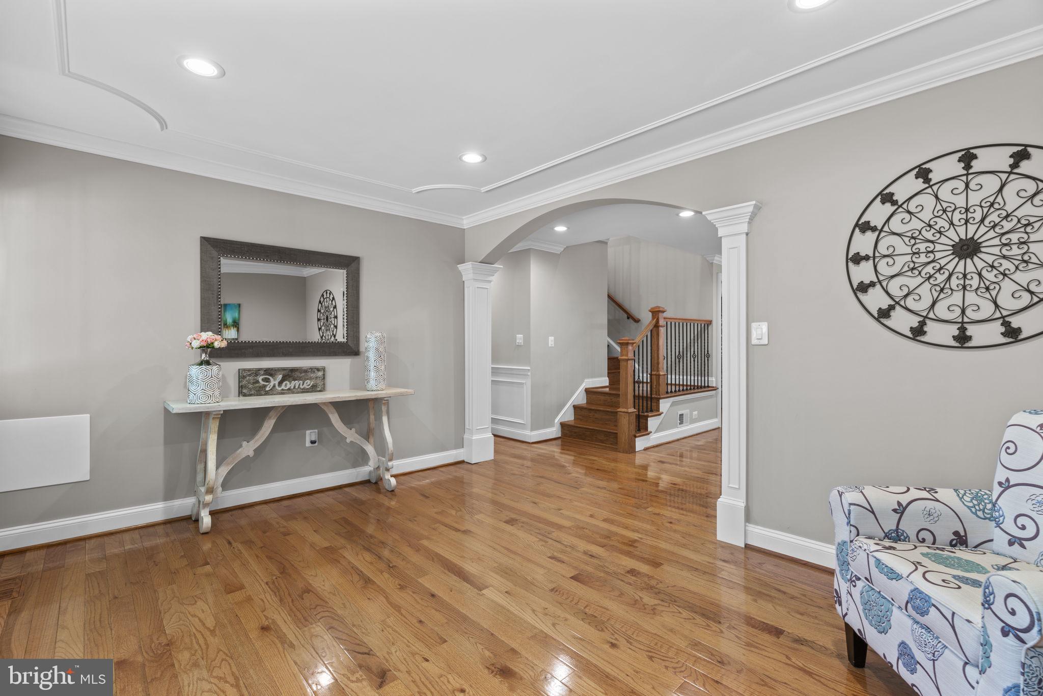 18611 Brooke Road Sandy Spring, MD 20860 - Photo 6 of 62 Foyer/Living Room