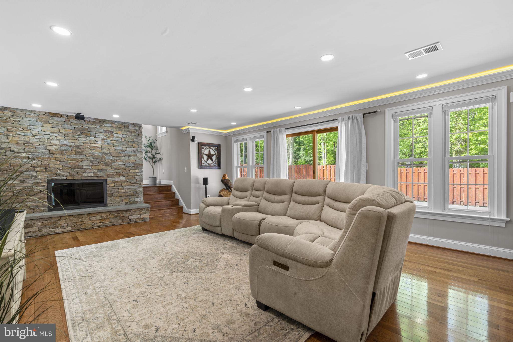 18611 Brooke Road Sandy Spring, MD 20860 - Photo 10 of 62 Family Room