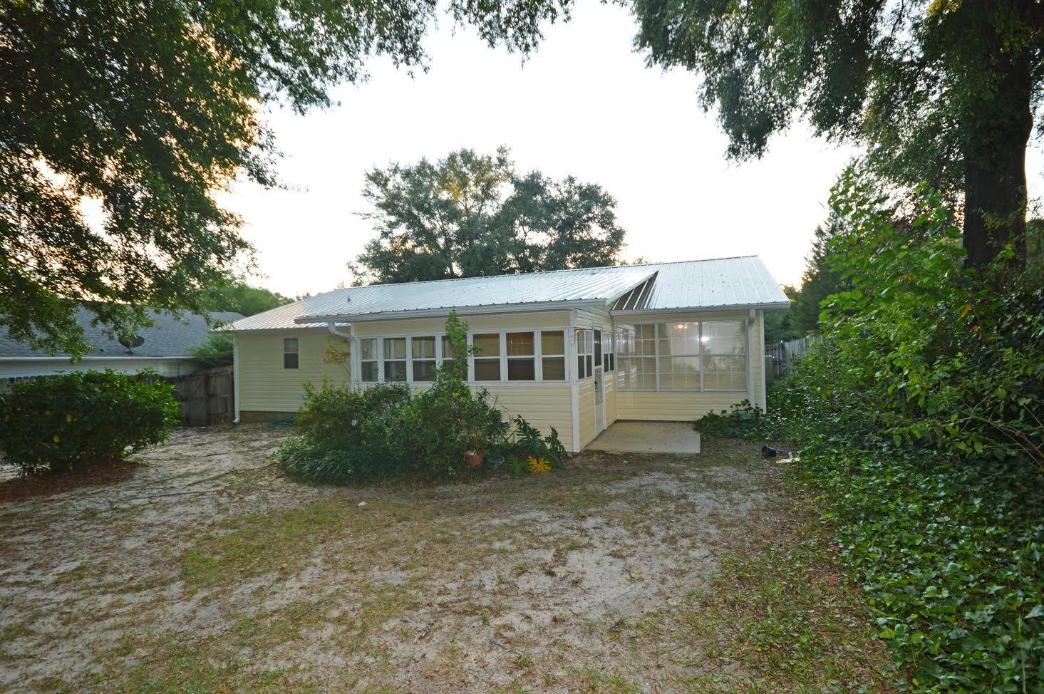 962 Valley Road Crestview, FL 32539 - Photo 5 of 30