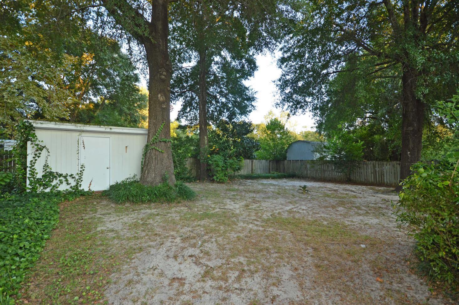 962 Valley Road Crestview, FL 32539 - Photo 9 of 30