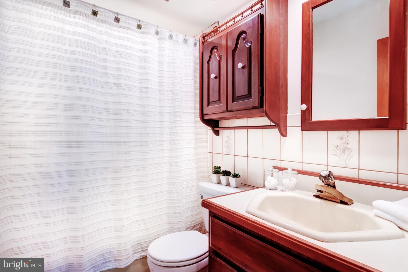 99 Springton Lake Road Media, PA 19063 - Photo 34 of 43 In-Law Suite Ensuite Full Bath