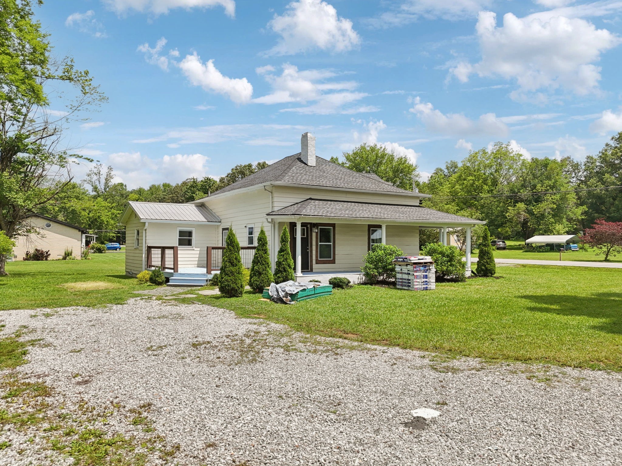 511 North Main Street Morrison, TN 37357 - Photo 39 of 41 a view of a house with a garden and pathway
