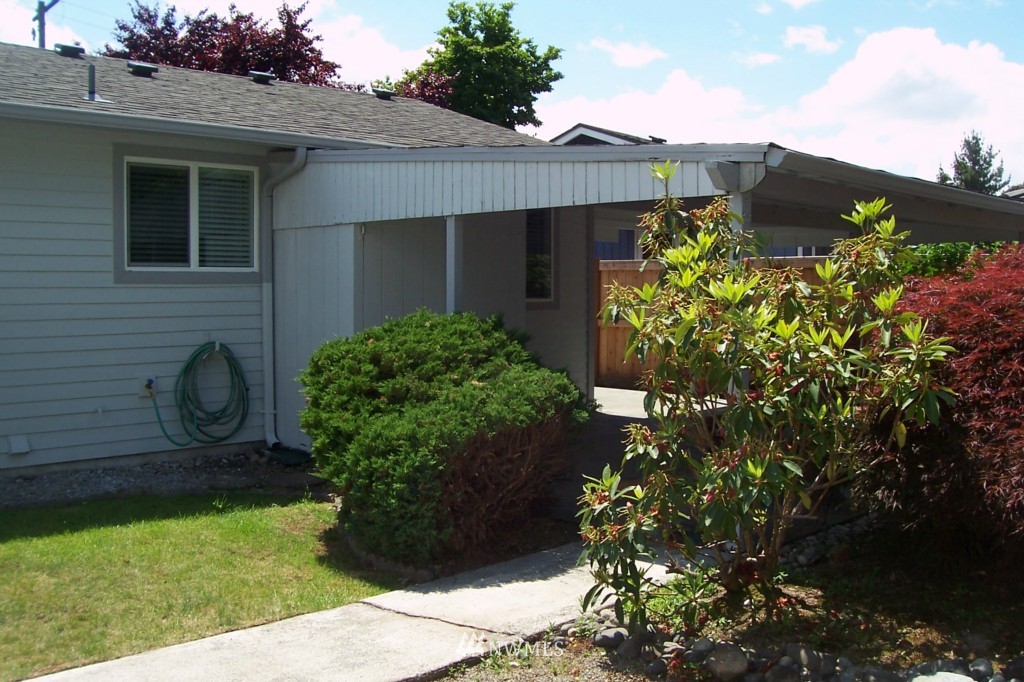 3718 Northeast 9th Street Renton, WA 98056 - Photo 14 of 14