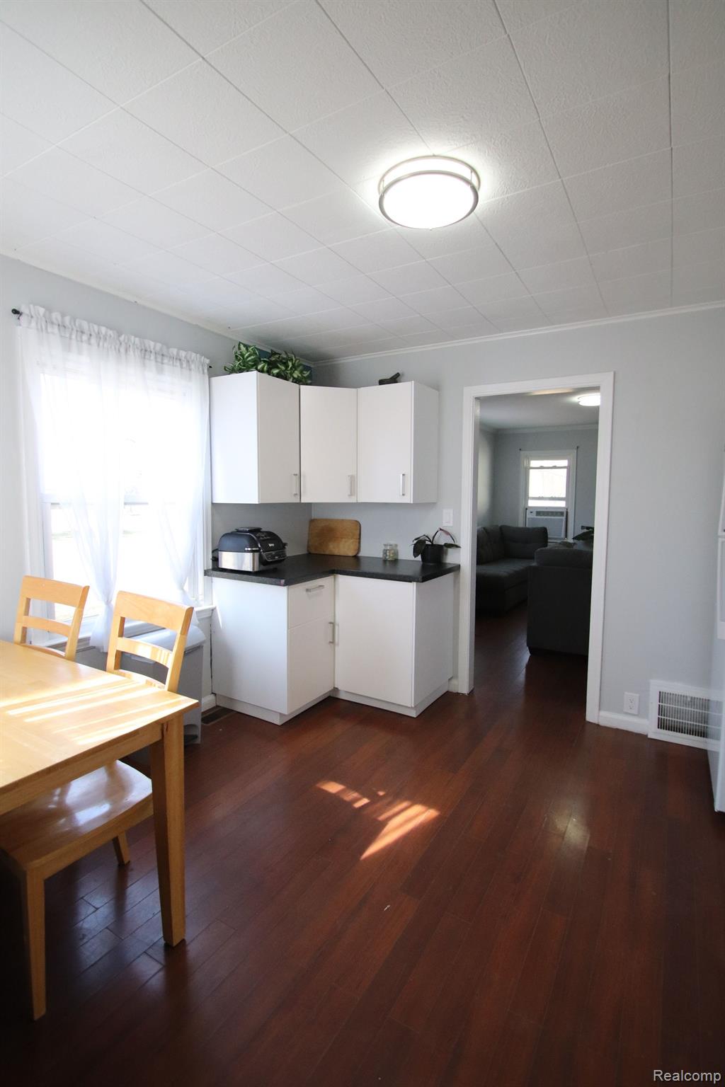 5186 Sashabaw Road Clarkston, MI 48346 - Photo 8 of 18