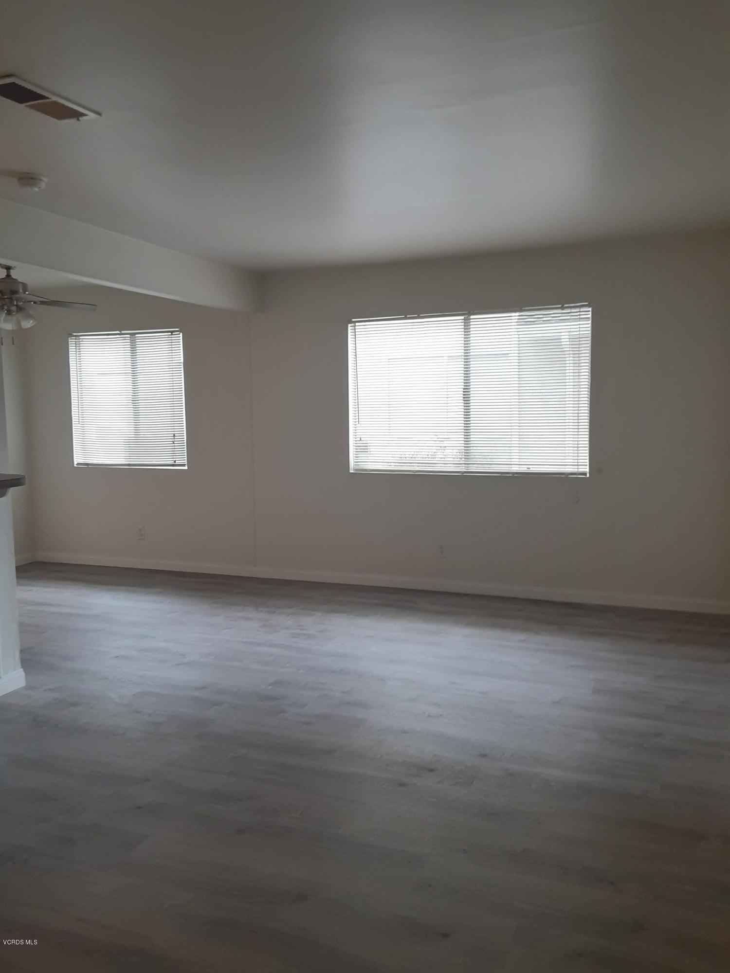 2607 Rudder Avenue Port Hueneme, CA 93041 - Photo 2 of 15 Living Room