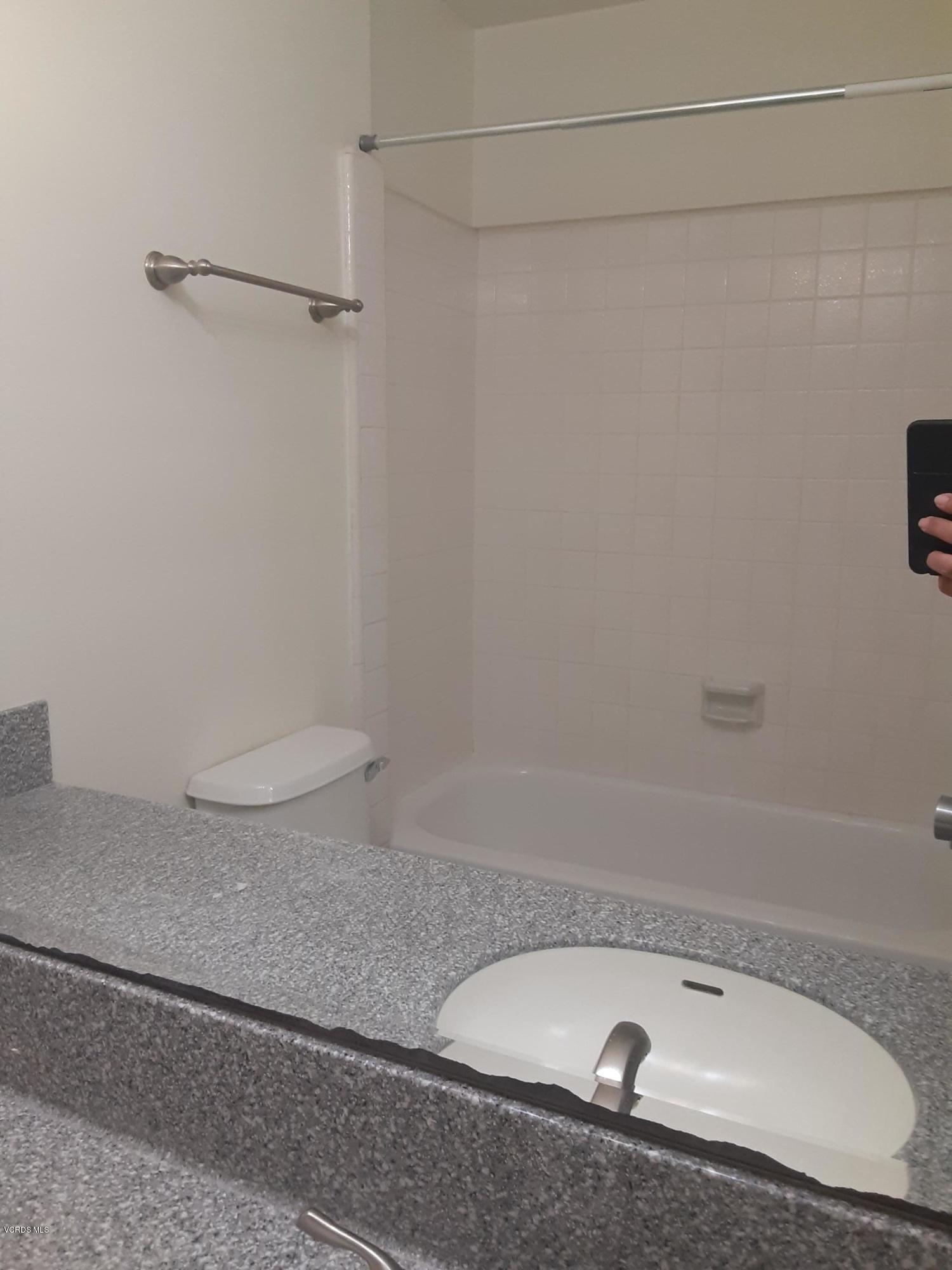 2607 Rudder Avenue Port Hueneme, CA 93041 - Photo 15 of 15 Bathroom.