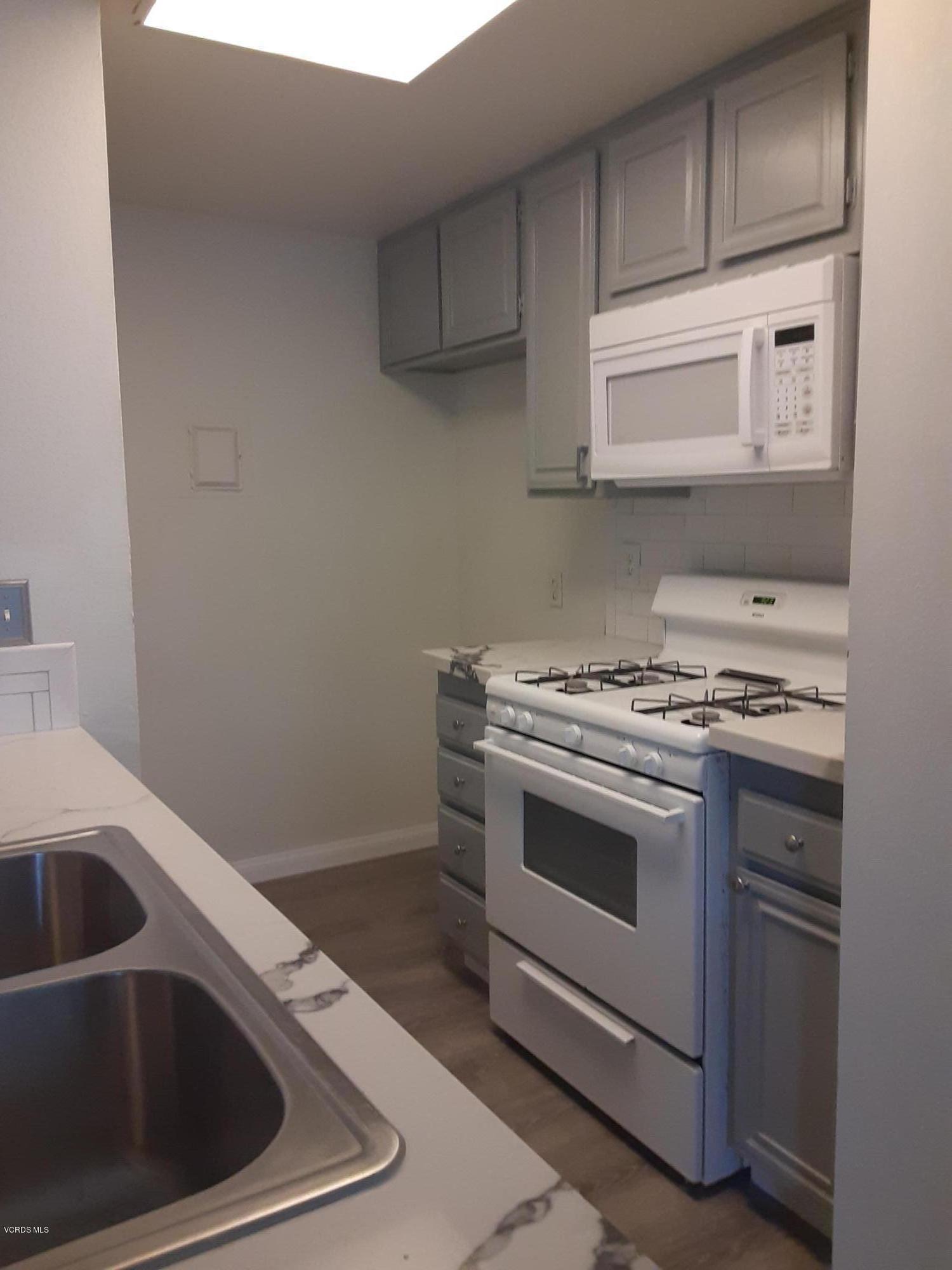 2607 Rudder Avenue Port Hueneme, CA 93041 - Photo 8 of 15 Kitchen 3