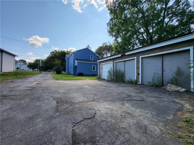 $290,000 | 53 Arterial West, Auburn, NY 13021