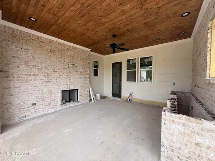 $409,500 | 410 Dunvegan Court, Lafayette, LA 70503