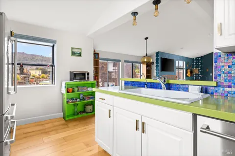 $1,795,000 | 38 South 40 Dock, Sausalito, CA 94965