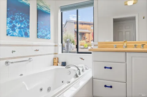 $1,795,000 | 38 South 40 Dock, Sausalito, CA 94965