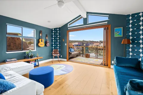 $1,795,000 | 38 South 40 Dock, Sausalito, CA 94965