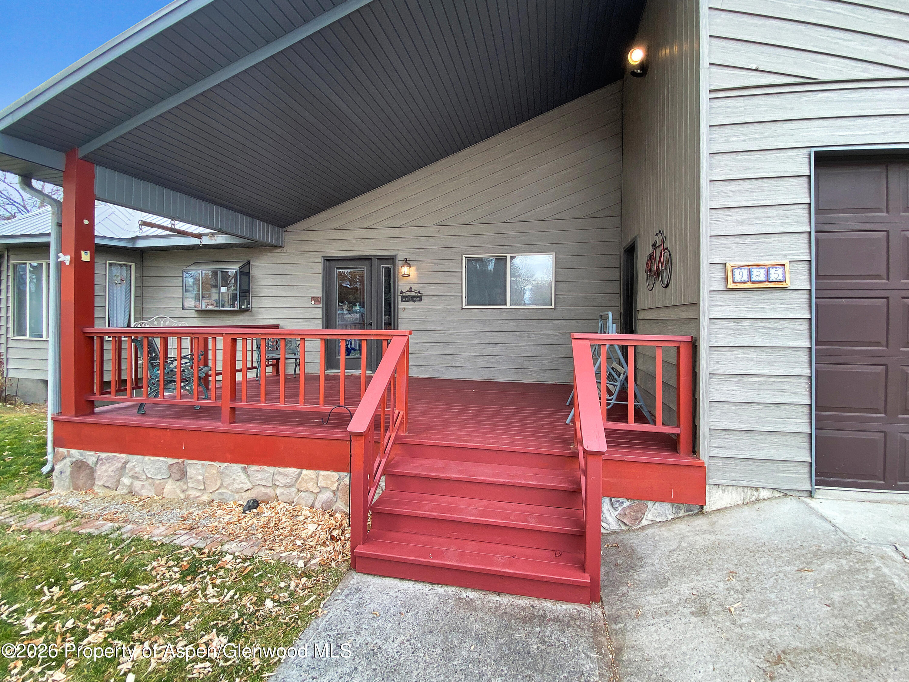 925 Cleveland Street Meeker, CO 81641 - Photo 3 of 30 925 Cleveland Street