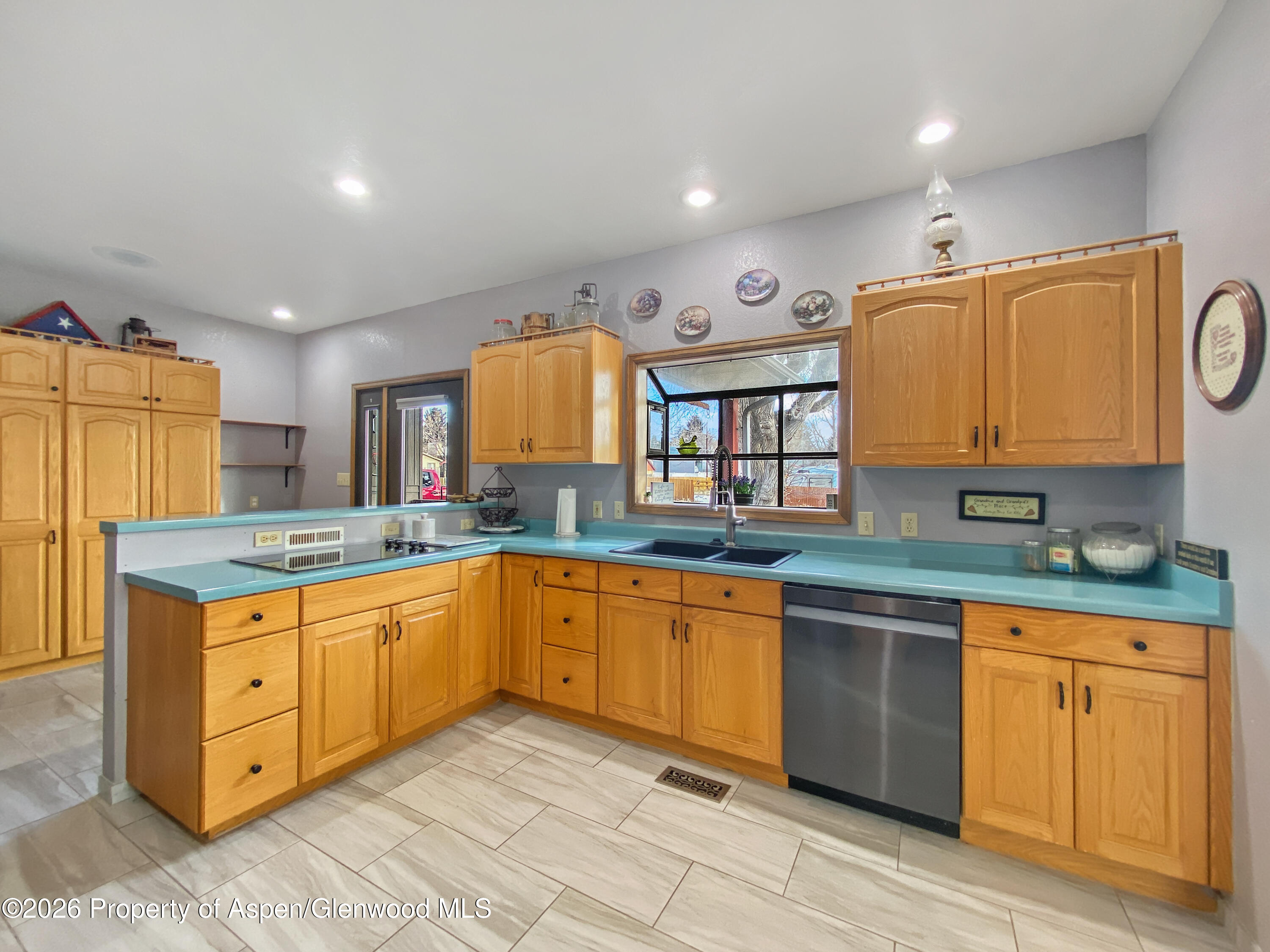 925 Cleveland Street Meeker, CO 81641 - Photo 6 of 30 Kitchen