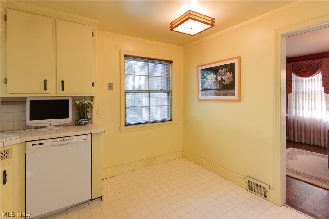 3426 Rosedale Road Cleveland Heights, OH 44112 - Photo 9 of 19