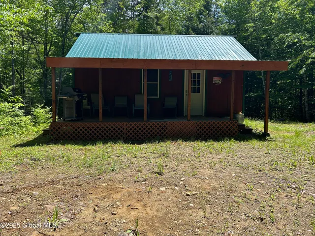 $143,000 | 10 West Tucker Road, Stony Creek, NY 12878