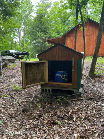 $143,000 | 10 West Tucker Road, Stony Creek, NY 12878