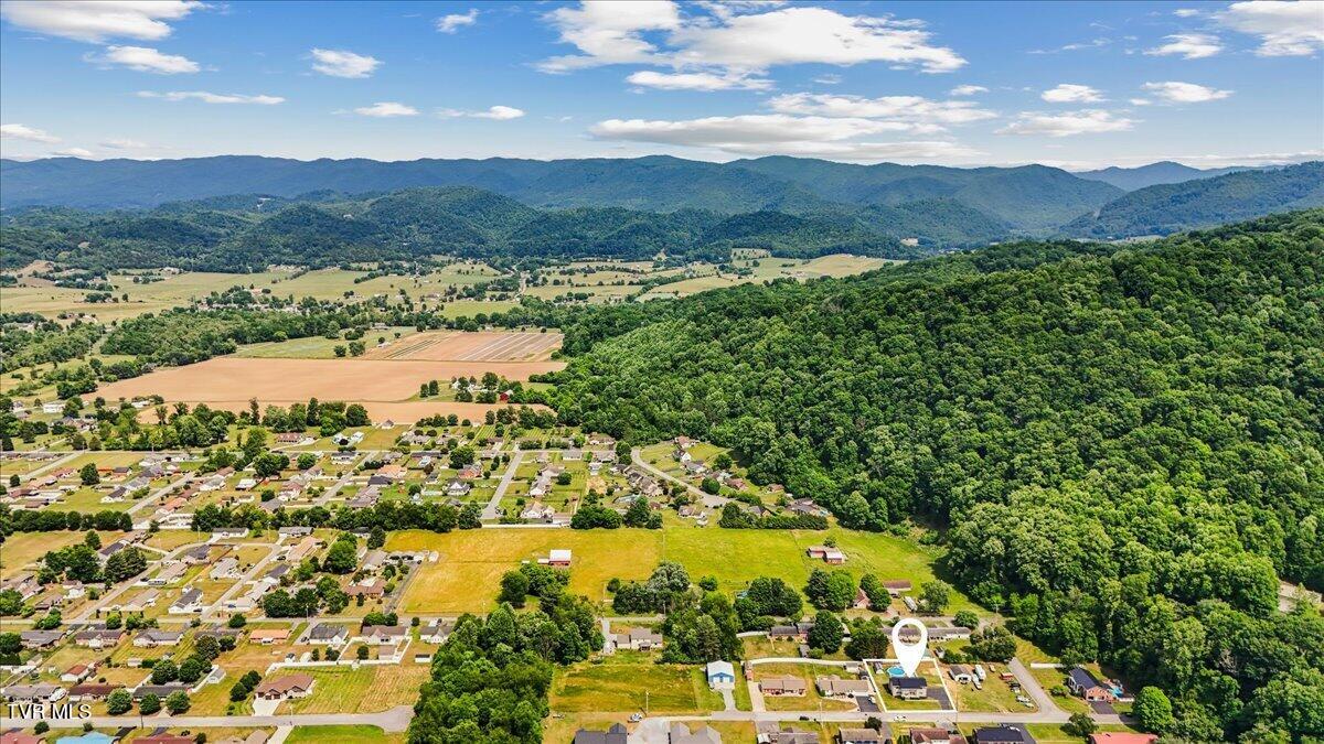 1012 South Gate Drive Elizabethton, TN 37643 - Photo 53 of 58 58-DJI_20260519153227_0130_D