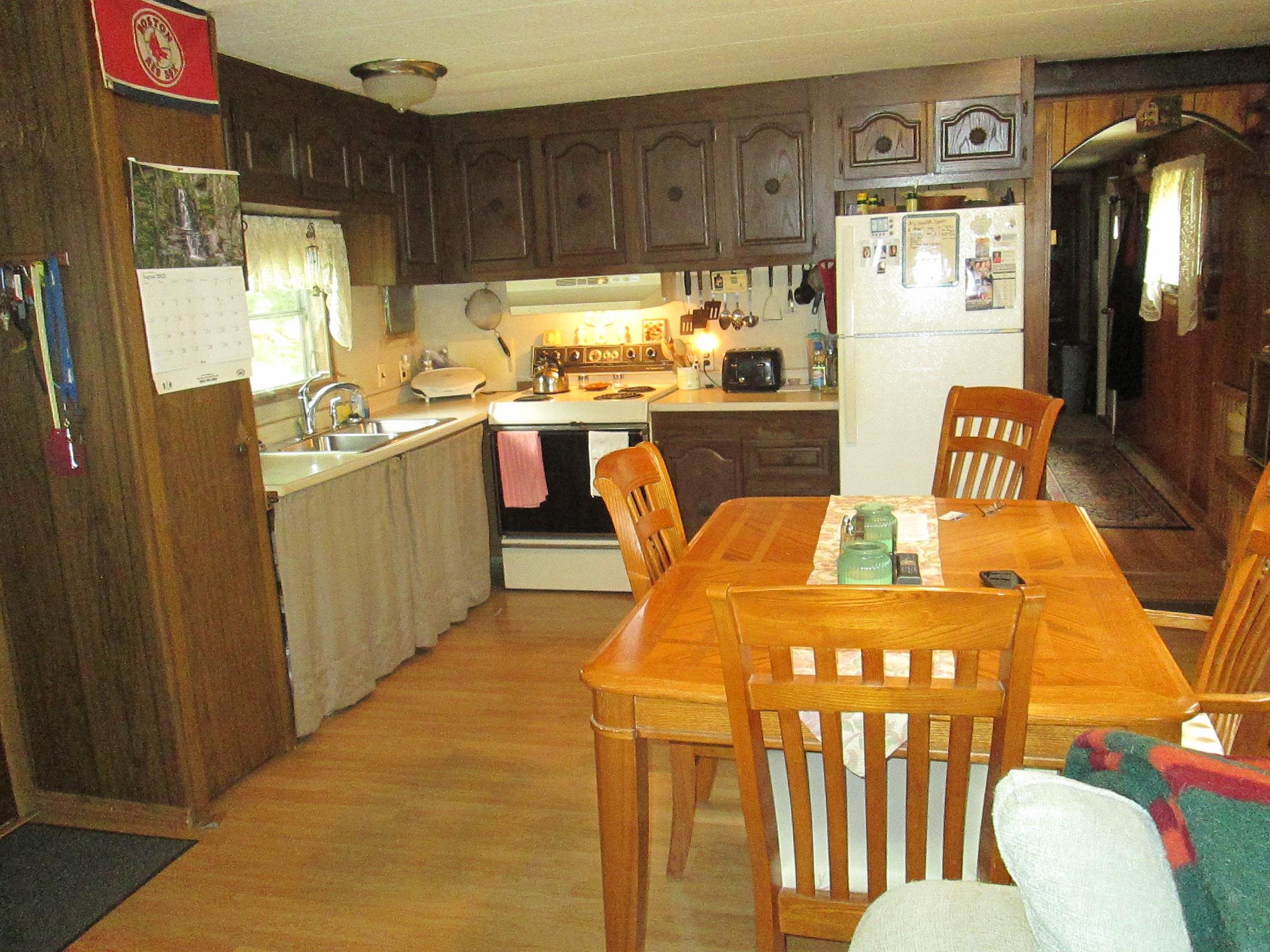 39 Goodhue Road Derry, NH 03038 - Photo 11 of 18