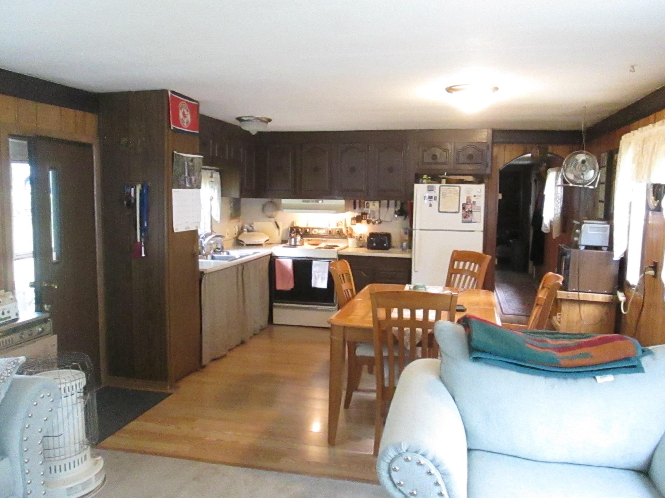 39 Goodhue Road Derry, NH 03038 - Photo 9 of 18