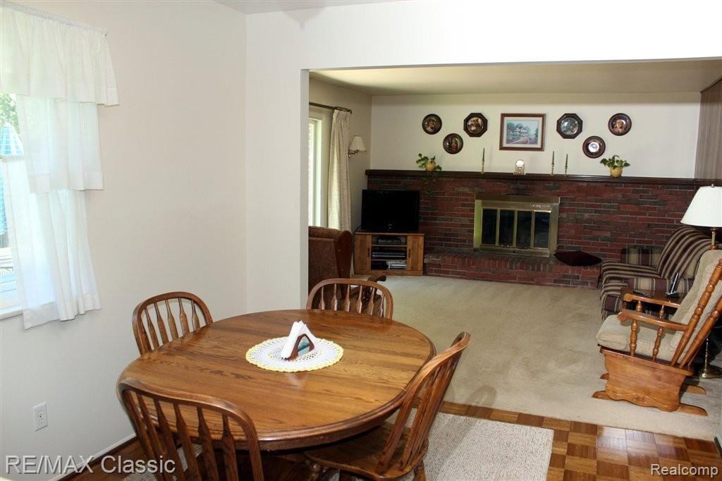 43050 Arlington Road Canton, MI 48187 - Photo 12 of 22 Nook into Family Room