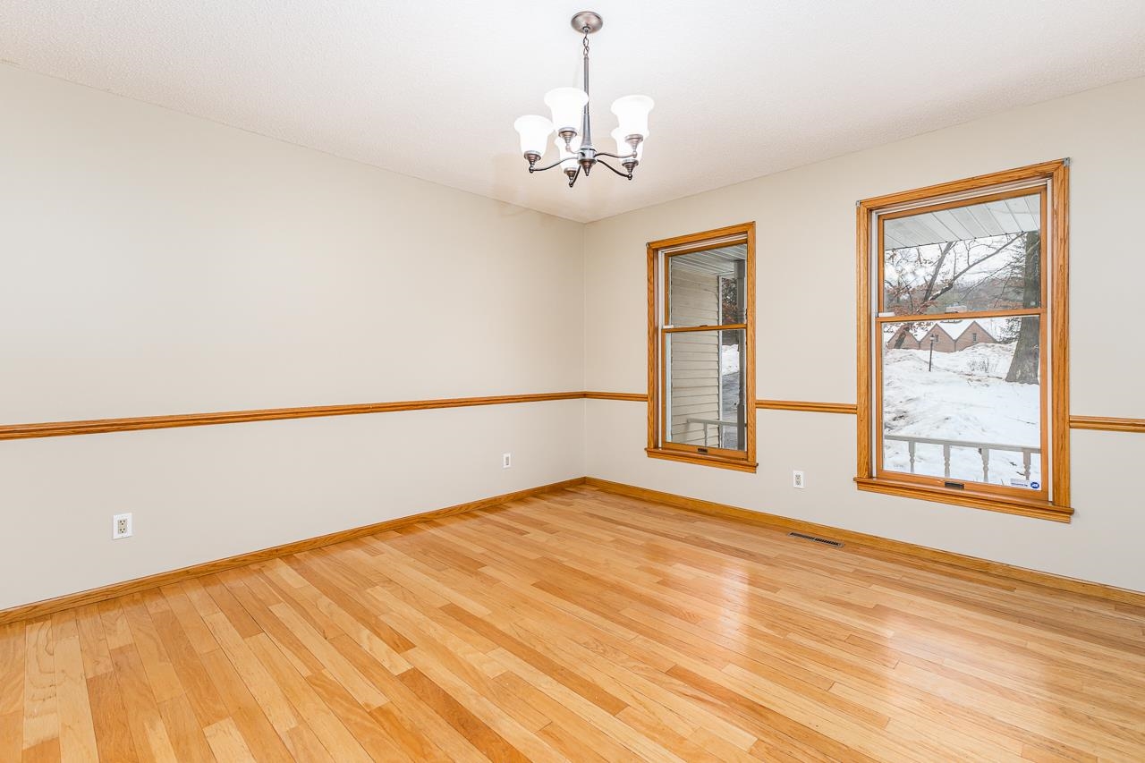 16722 Forest Gate Road Dubuque, IA 52001 - Photo 15 of 43 Gallery Image 15