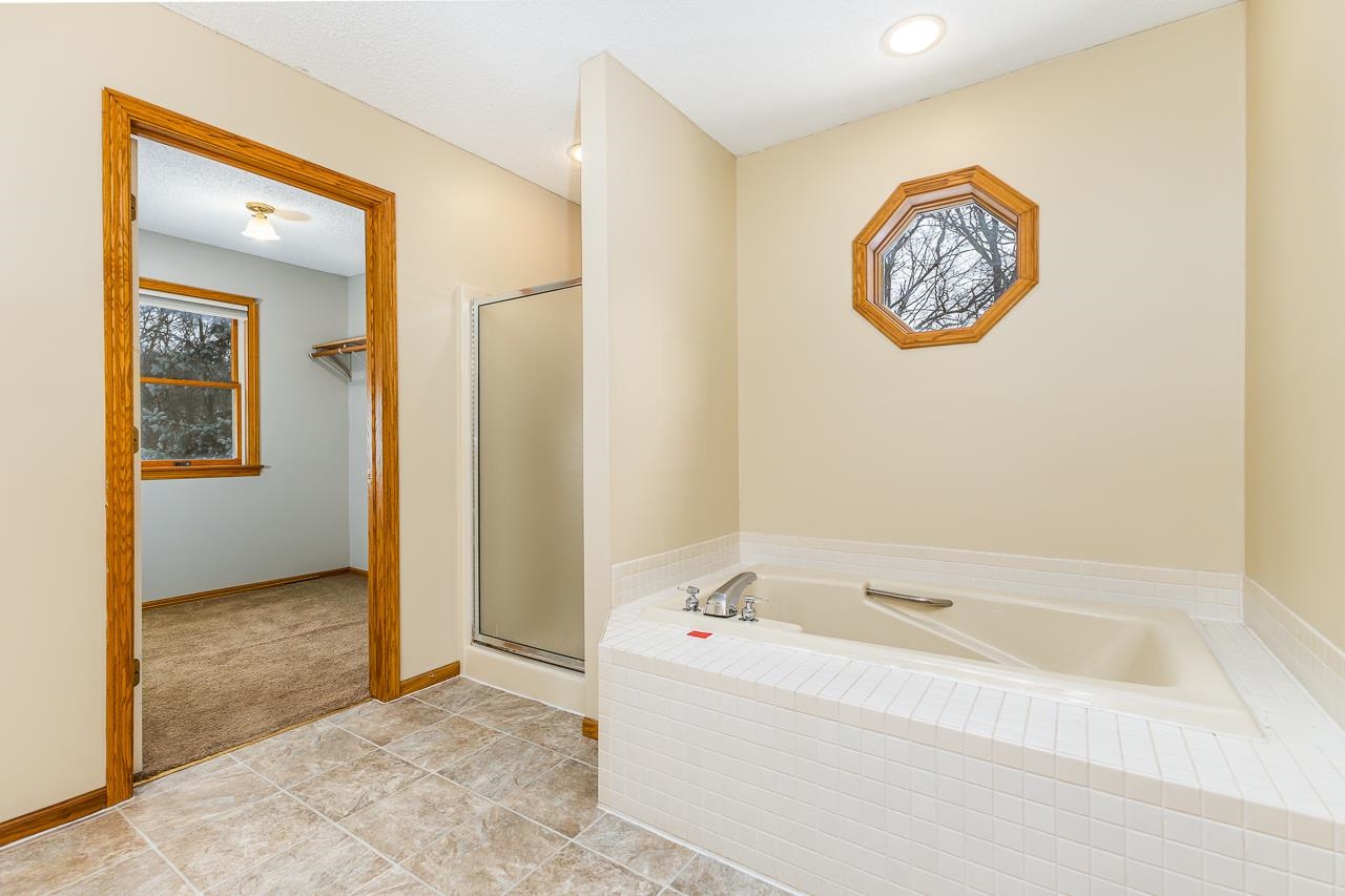 16722 Forest Gate Road Dubuque, IA 52001 - Photo 31 of 43 Gallery Image 31