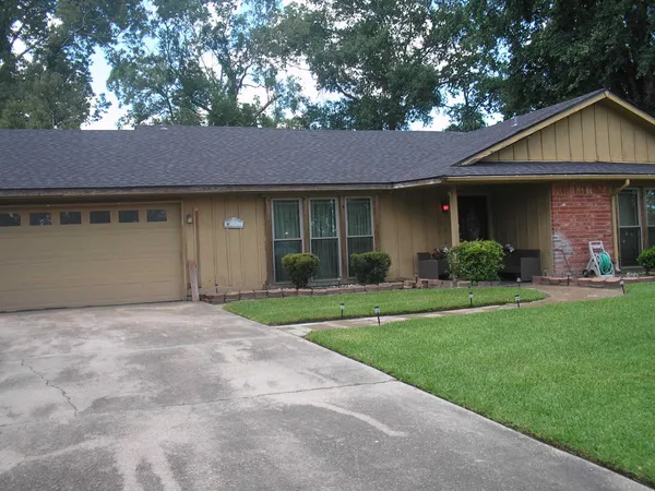 $235,000 | 6870 Westgate Drive, Beaumont, TX 77706