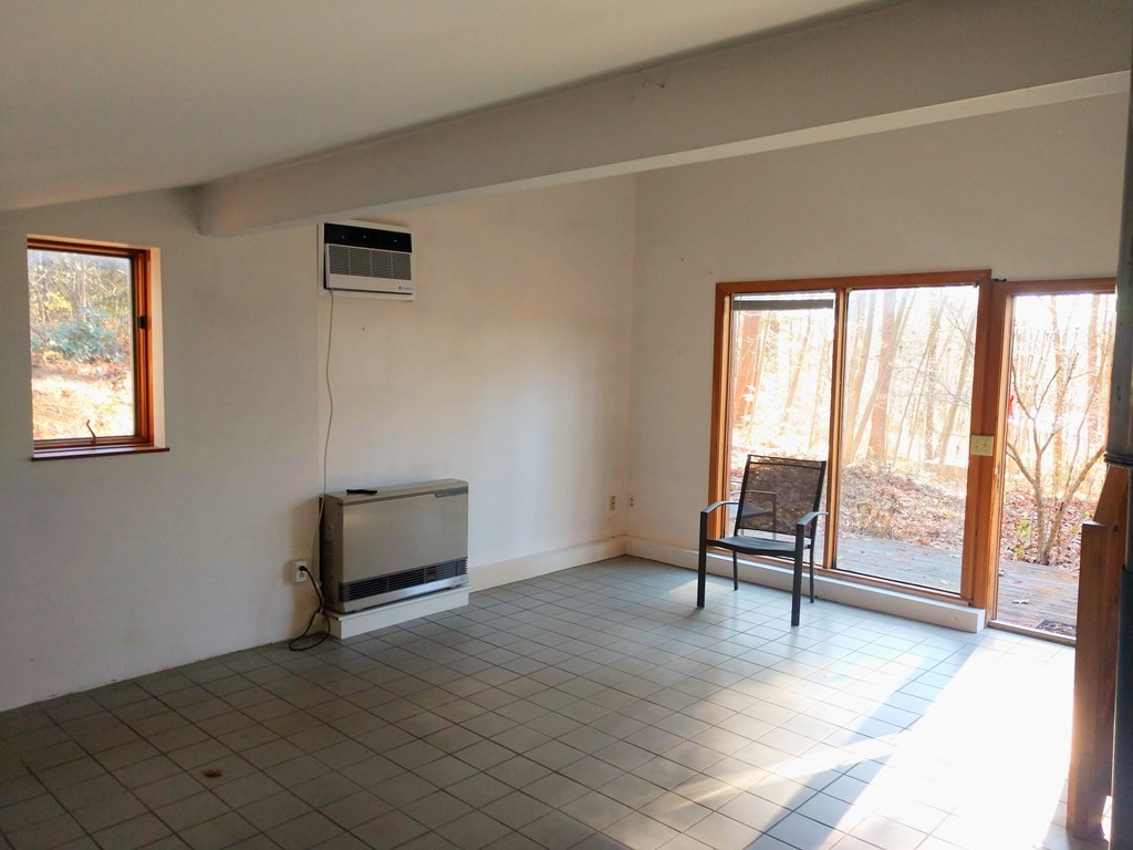 626 Station Road Amherst, MA 01002 - Photo 12 of 38 Gallery Image 12