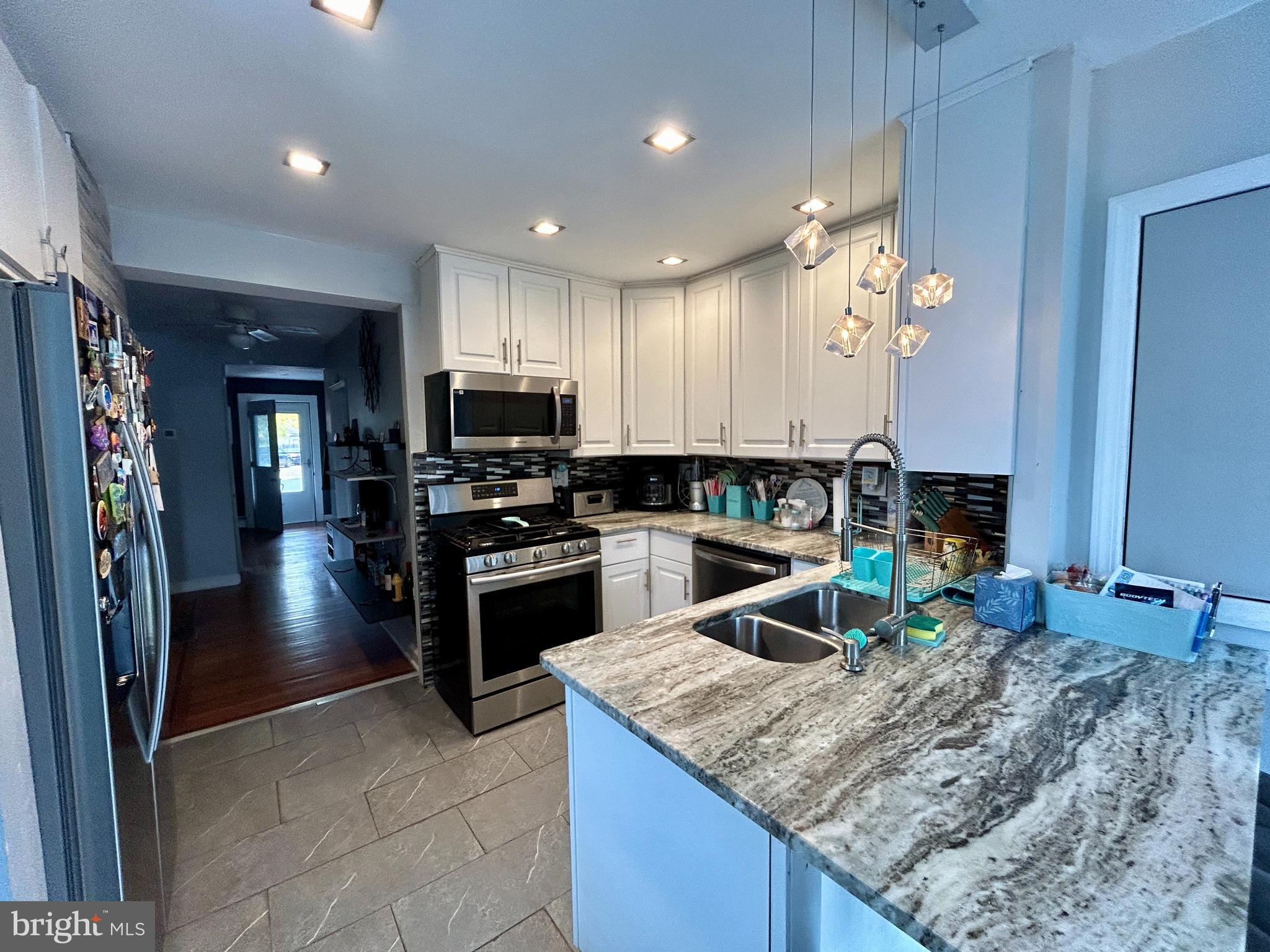 321 Stone Road Clementon, NJ 08021 - Photo 4 of 39