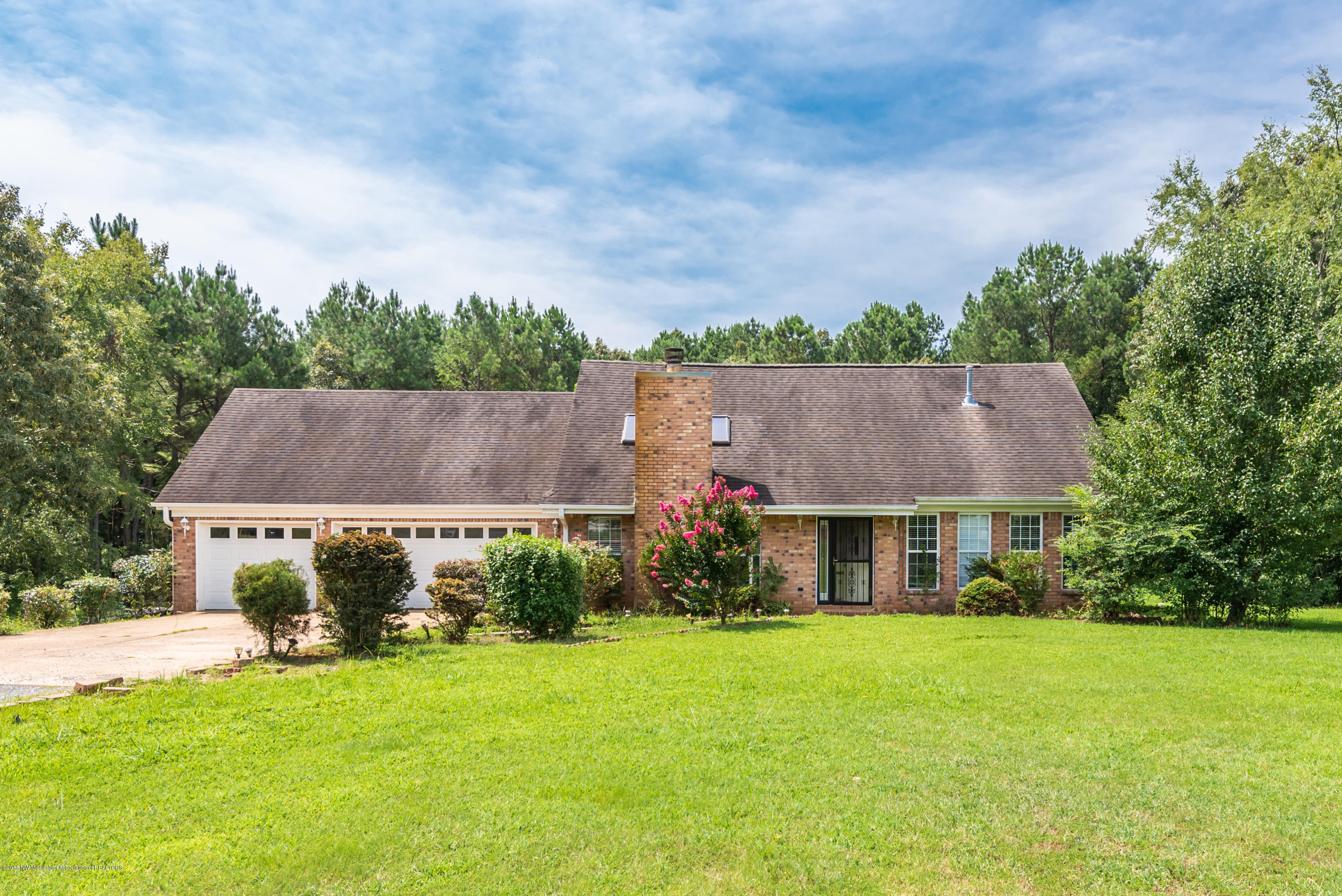 6229 Marianna Road Holly Springs, MS 38635 - Photo 4 of 23 DSC_1031