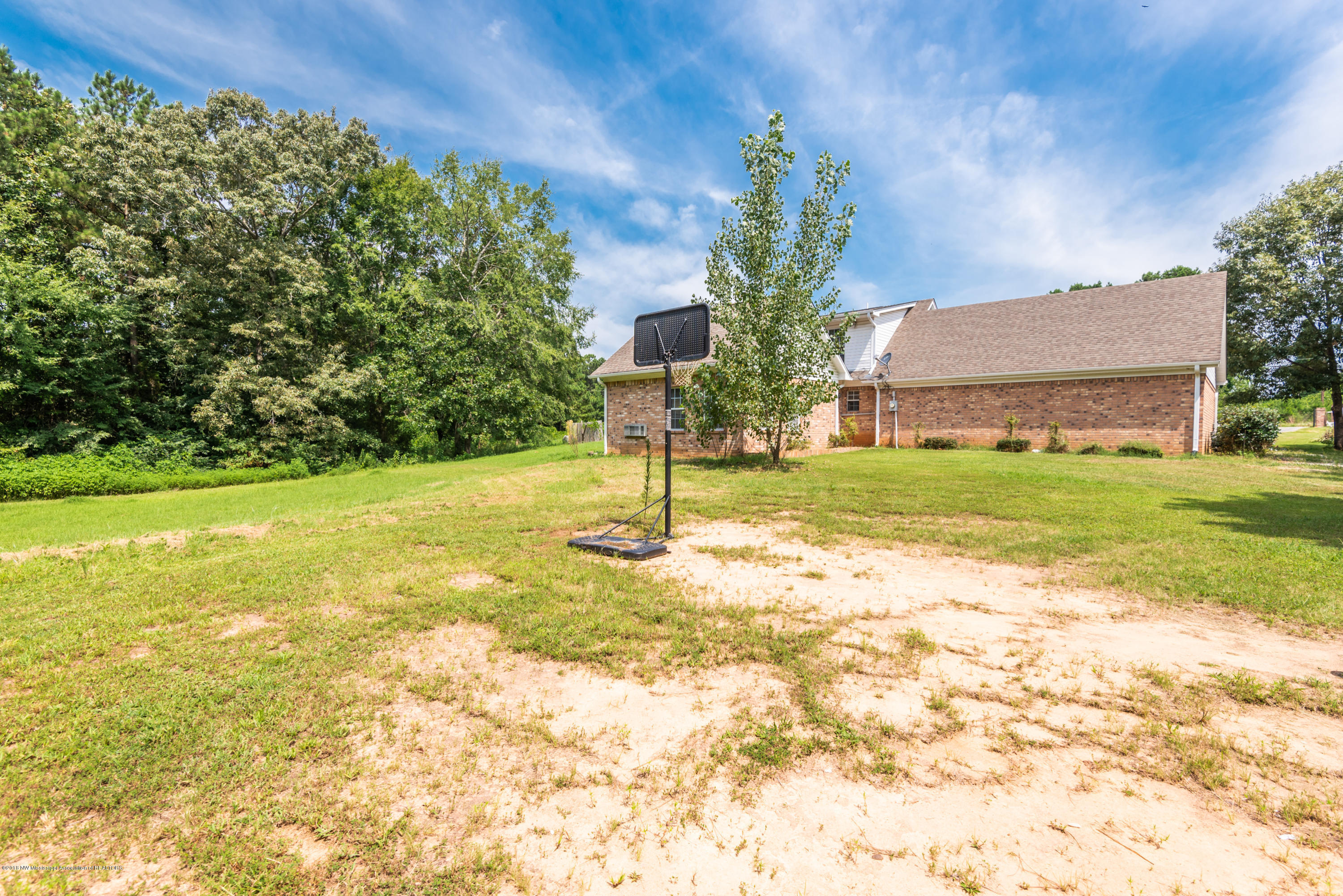 6229 Marianna Road Holly Springs, MS 38635 - Photo 7 of 23 DSC_1038
