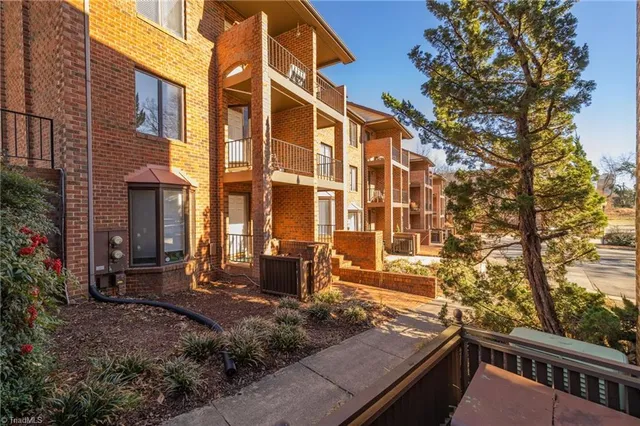 $205,000 | 100 Wafco Lane, Unit G, Greensboro, NC 27401
