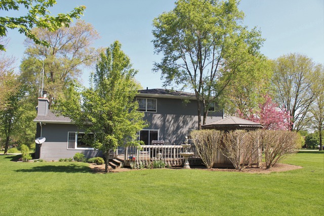 235 Grandin Road Morris, IL 60450 - Photo 20 of 20 a view of a house with a yard