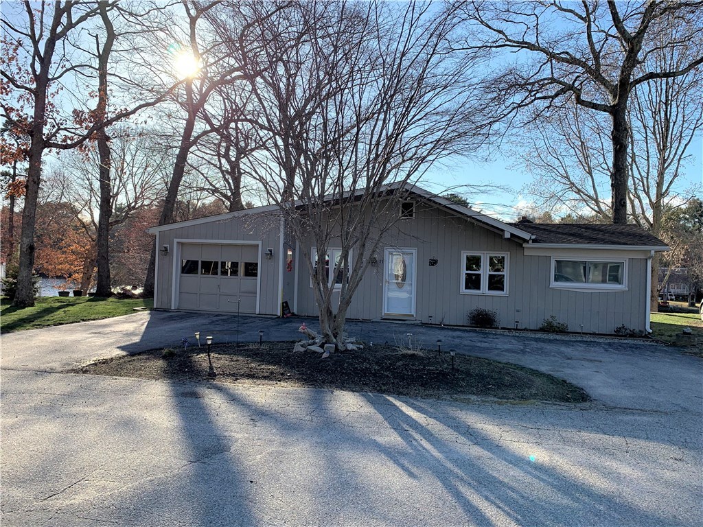 11 3 M Road Coventry, RI 02816 - Photo 7 of 27 Front of house with circular driveway.