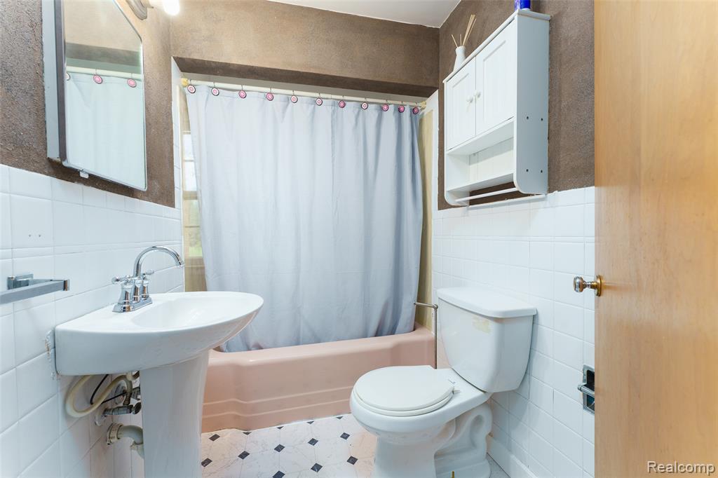 835 West Marr Road Howell, MI 48855 - Photo 36 of 42