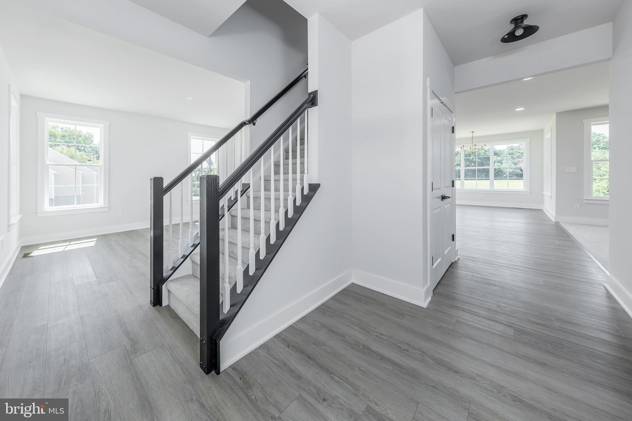 121 Davidson Road Swedesboro, NJ 08085 - Photo 2 of 16