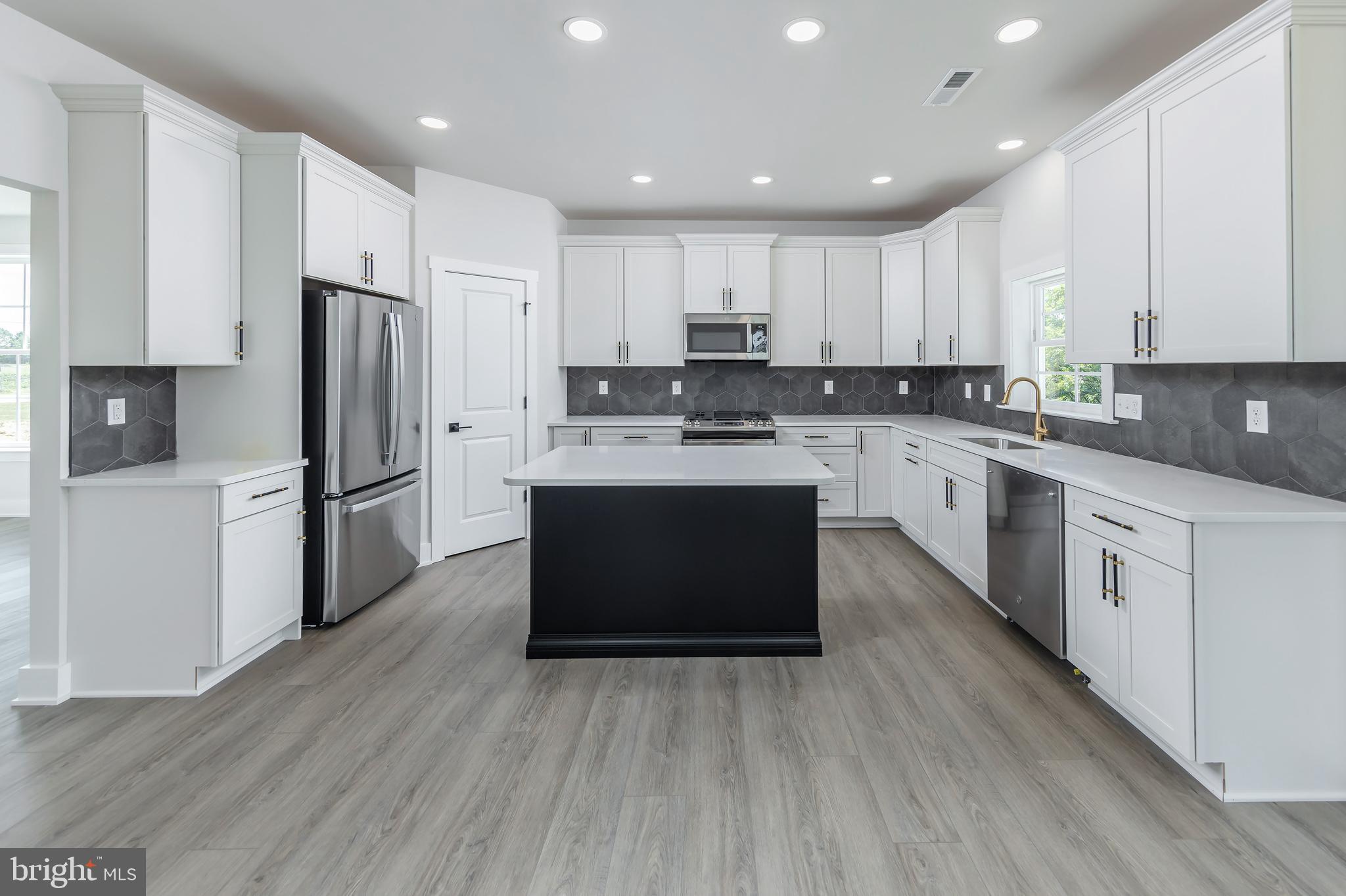 121 Davidson Road Swedesboro, NJ 08085 - Photo 4 of 16