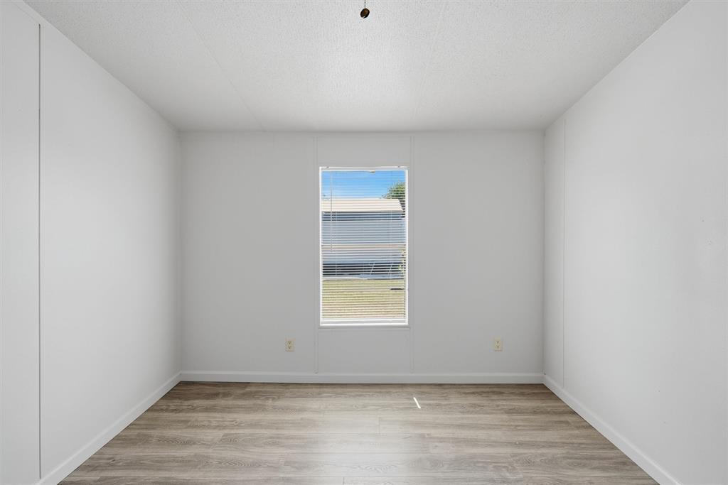 902 Flamingo Road Granbury, TX 76049 - Photo 17 of 27