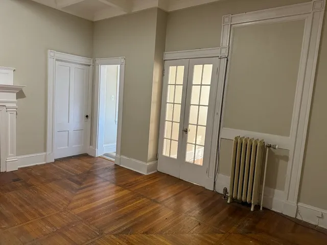 $1,200 | 542 County Street, Unit 2, New Bedford, MA 02740